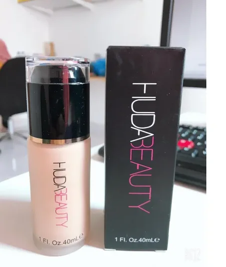 HUDA _BEAUTY_ FOUNDATION