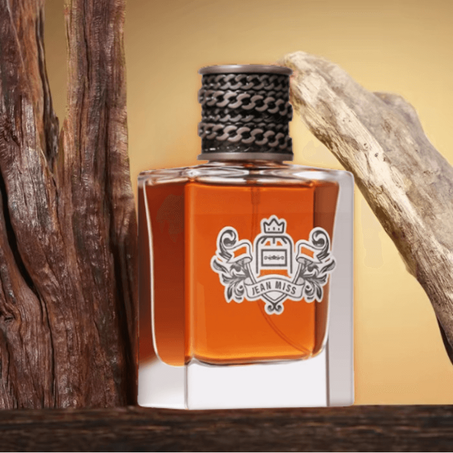 عطر JEAN MISS الرجالي - لمسة فخامة برائحة خشبية ساحرة!