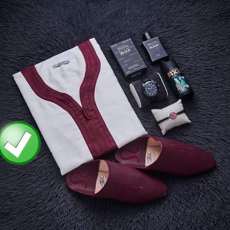 طاقم رجالي كندورة تقليدية متقونة+ بلغة فاسية+عطر+مزيل العرق+ساعة+براسلي