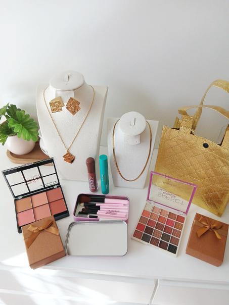 باك الأنوثة