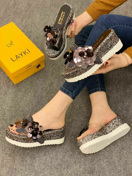 Chaussons femme KARLESHA silver color