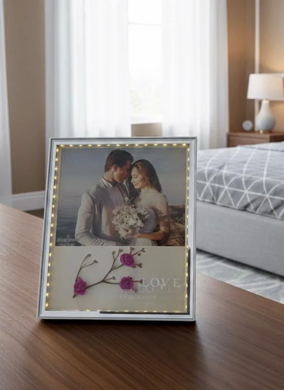 إطار صور مضيء بتصميم عصري