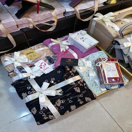 هل تستعدين ليوم العمر؟  تزيين ملابس العروس و ترتيب جهاز العروس👰