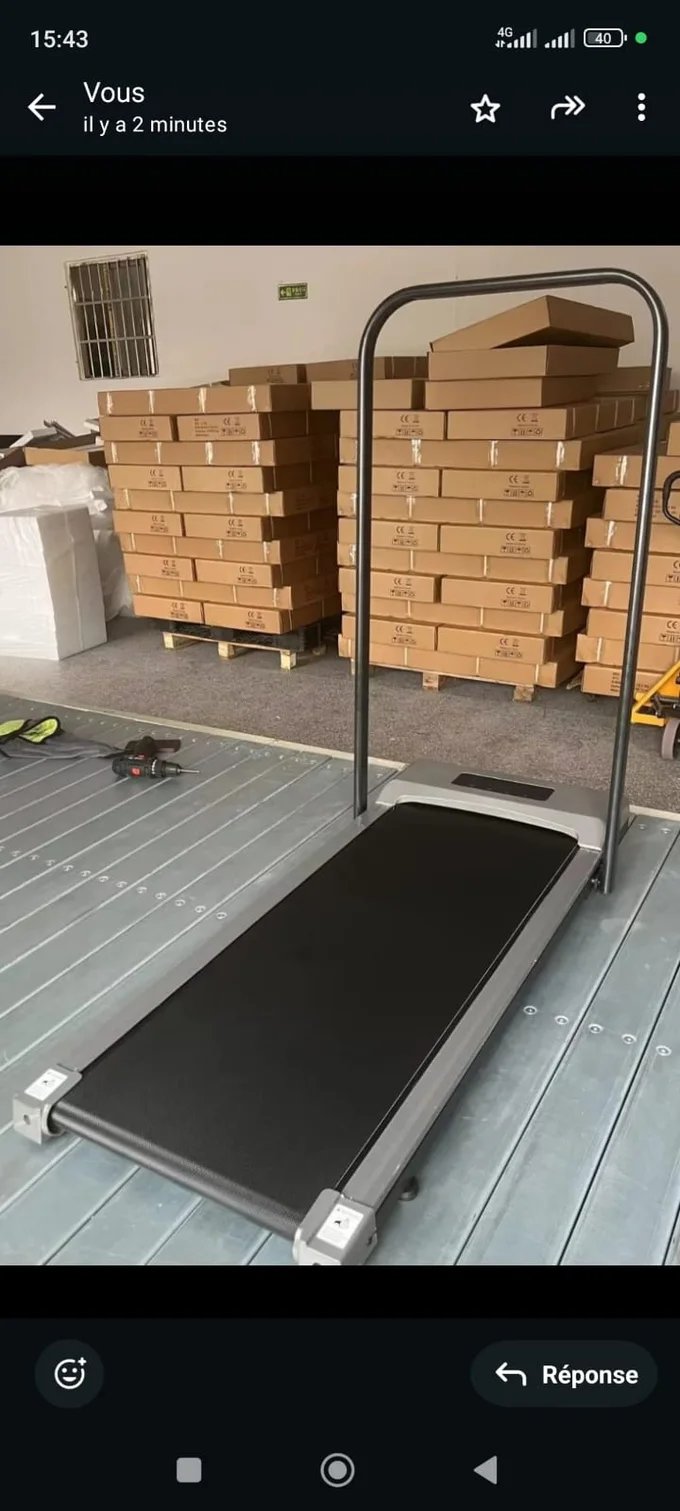 Tapis roulant compact avec contrôle à distance et connectivité Bluetooth