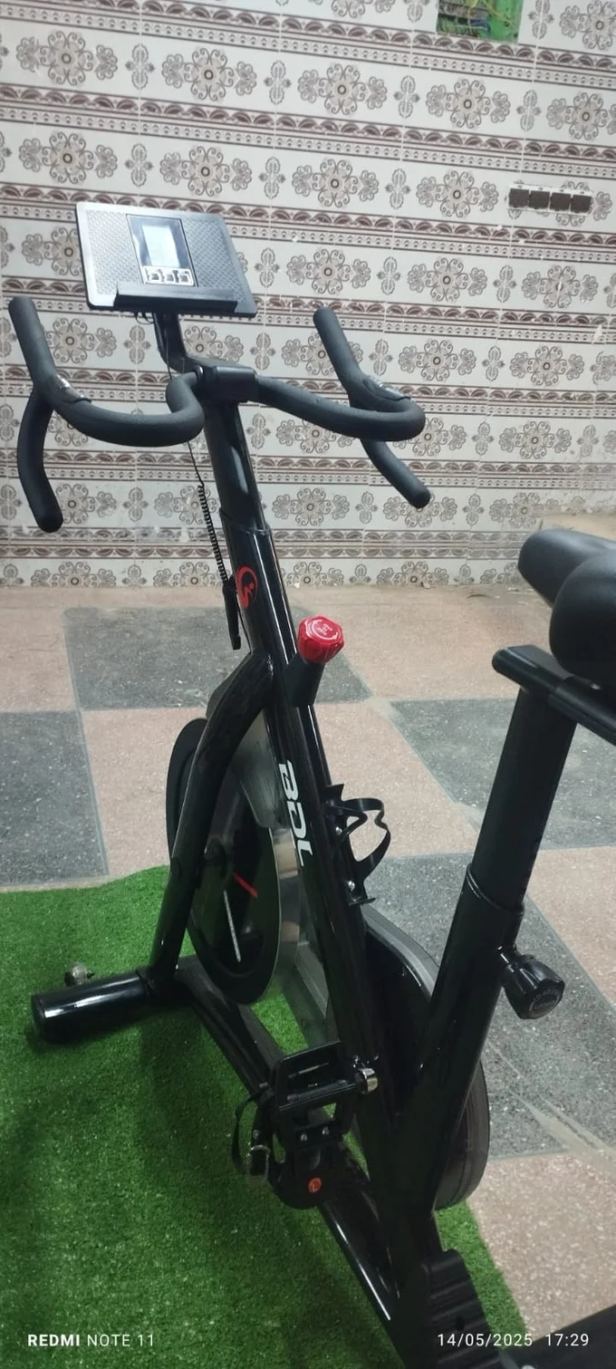 Vélo Indoor Professionnel - Le Choix des Exigeants