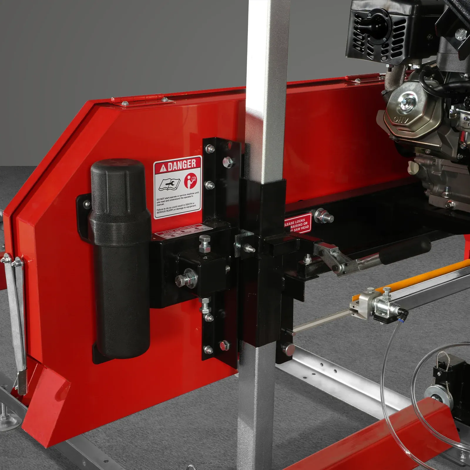 MechMaxx 32" Portable Sawmill (5 x Blades Included), 420cc 15HP E-Start Gasoline Engine, 29" Board Width, 20