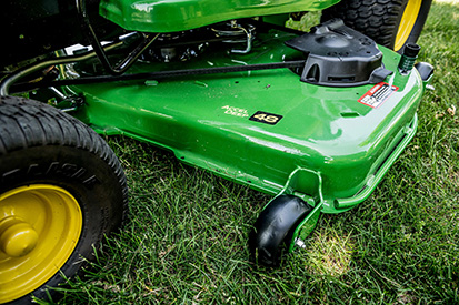 John Deere S240 Lawn Tractor with 48-in. Deck