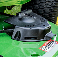 John Deere S240 Lawn Tractor with 48-in. Deck