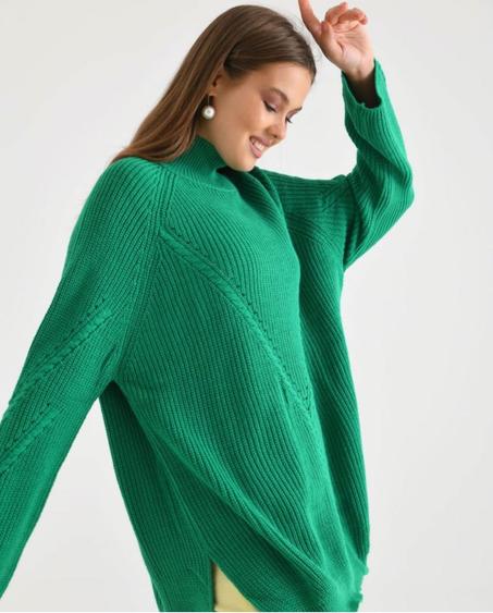 Pull en tricot avec ouverture sur les côtés