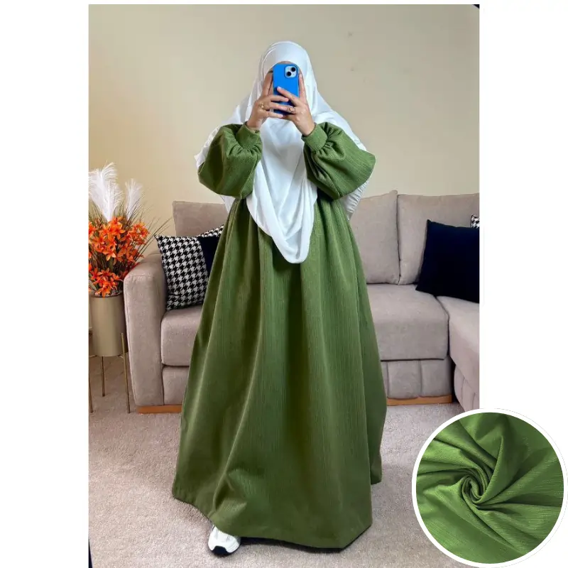 فستان ملك بثوب مليفة كشمير