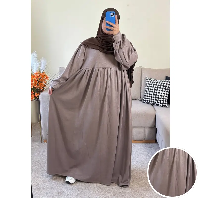 فستان ملك بثوب فودان قطيفة