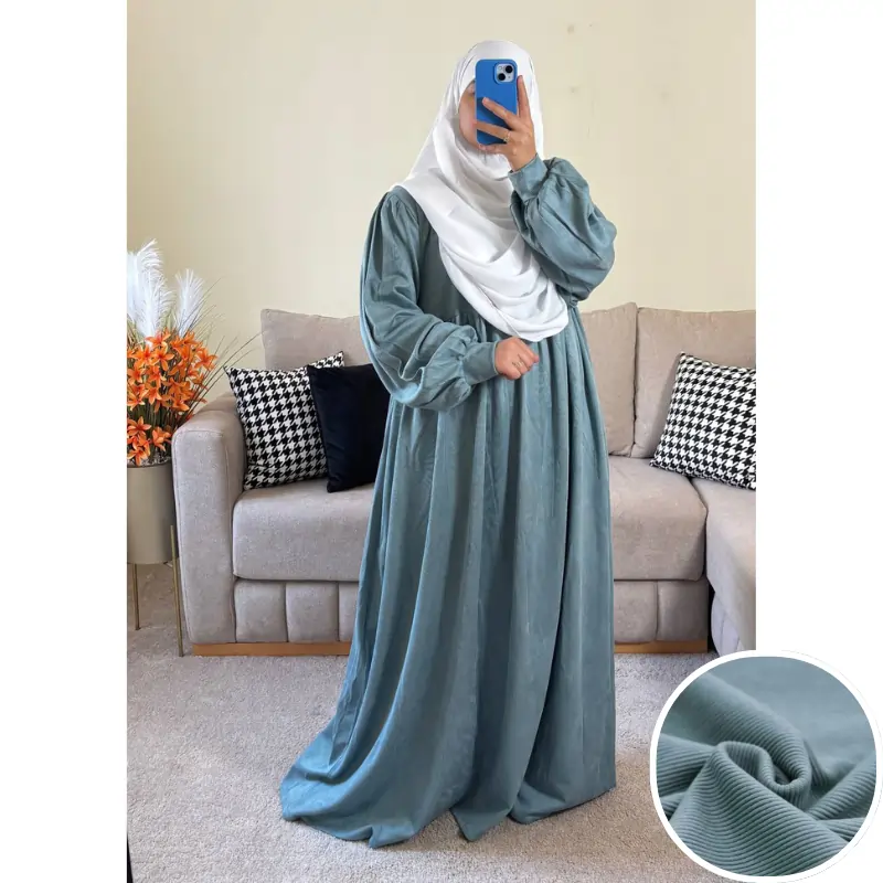 فستان ملك بثوب فودان قطيفة