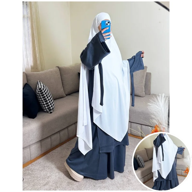 رمادي غامق\حجاب عفة أبيض