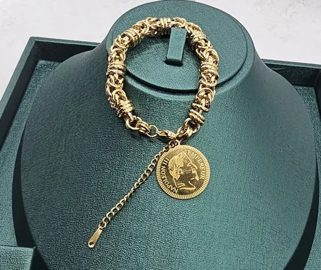 سوار أنيق فاخر – لمسة تميز ترافقك كل يوم