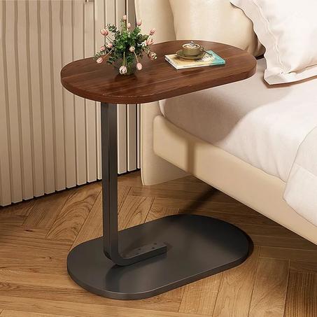 طاولة جانبية لون بني