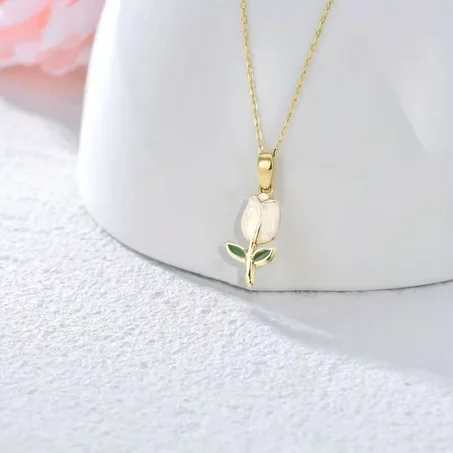Elegant Tulip Necklace