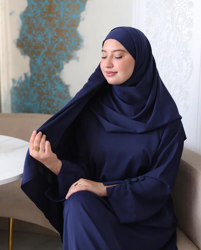 عباءة الصفاء : عباءة + فولار