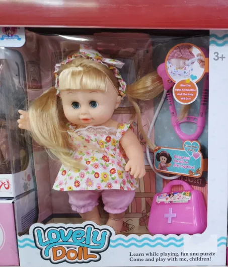 POUPON LOVELY DOLL AVEC ACCESSOIRES DOCTEUR