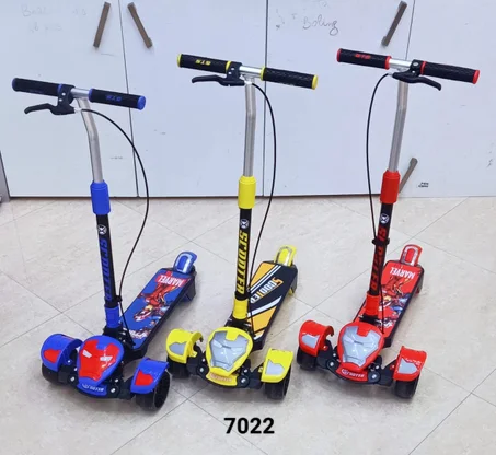 TROTINETTE 3 ROUES MARVEL