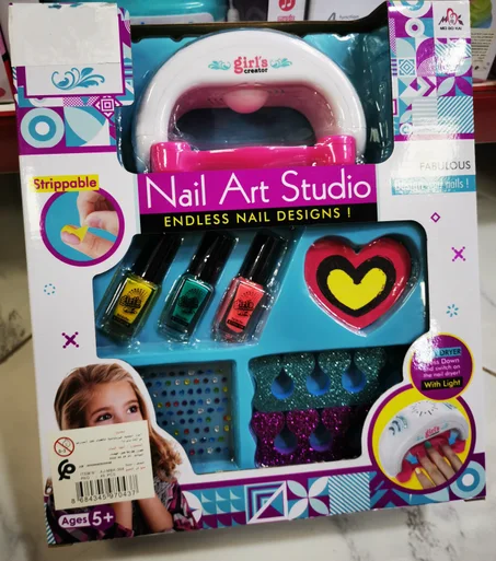 KIT DE MANUCURE AVEC AUTOCOLLANTS+SECHE ONGLES