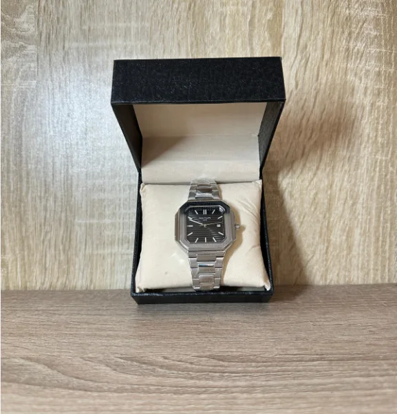 PATEK CARRÉ AVEC BOITE SIMPLE