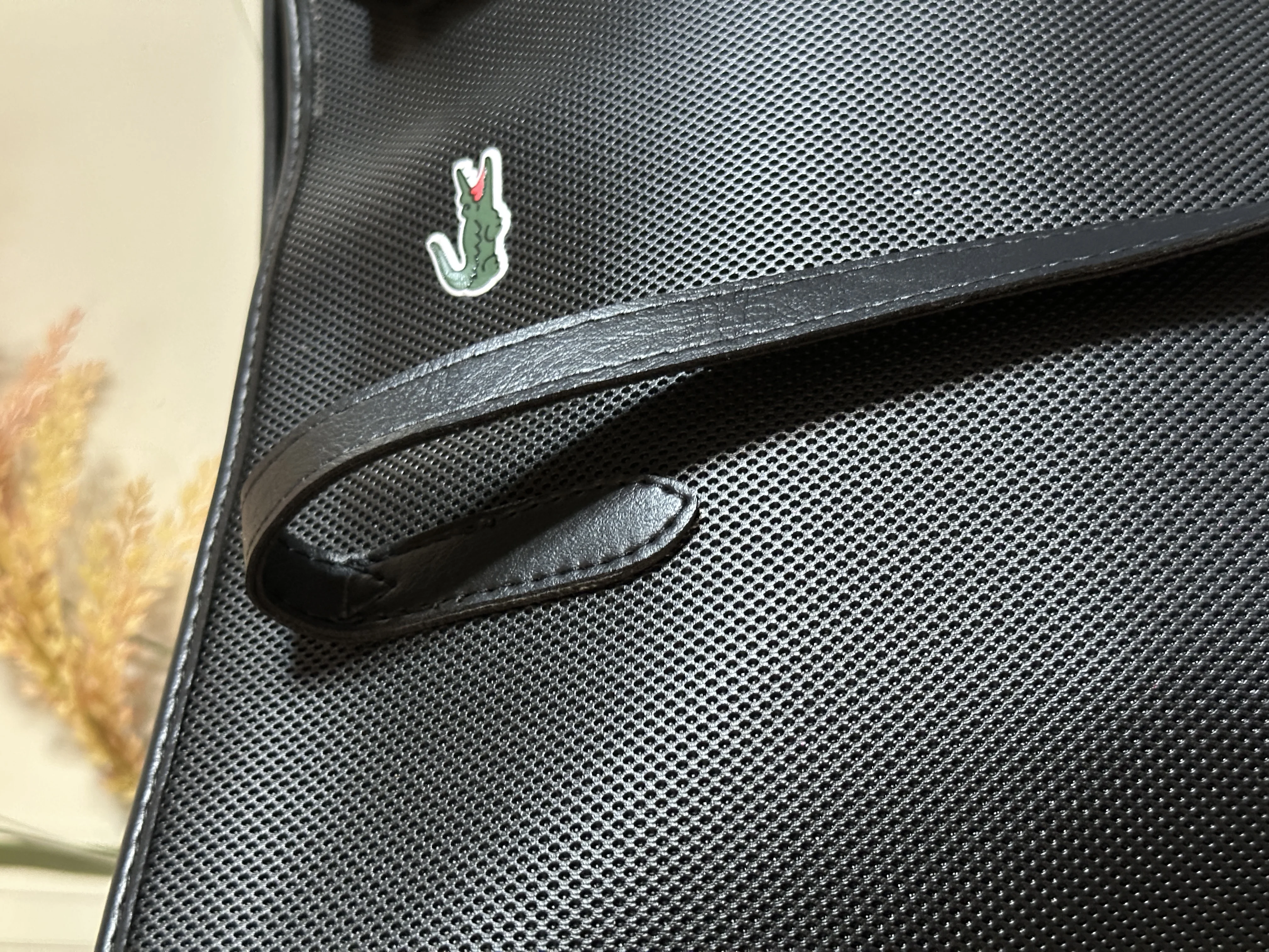 Sac Lacoste Femme – Chic et Authentique