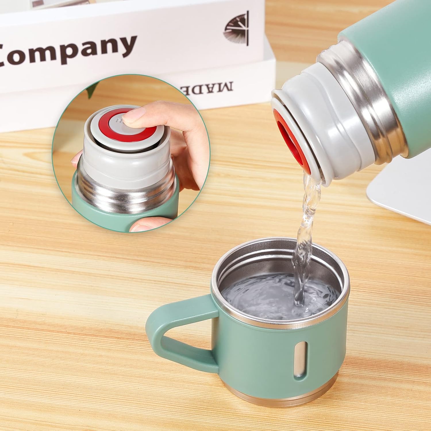 حافظة حرارية مع أكواب - Sports Water Bottle