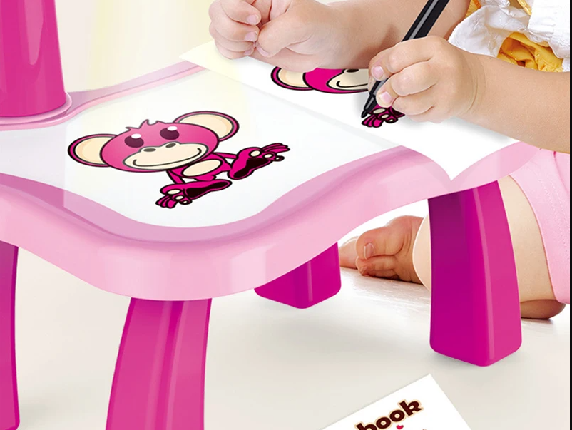 Table de dessin avec projecteur pour enfants