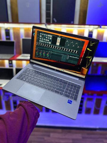 HP ZBOOK POWER G8 Mobile workstation  I7 - 11eme — 16 Ram / 512 Ssd