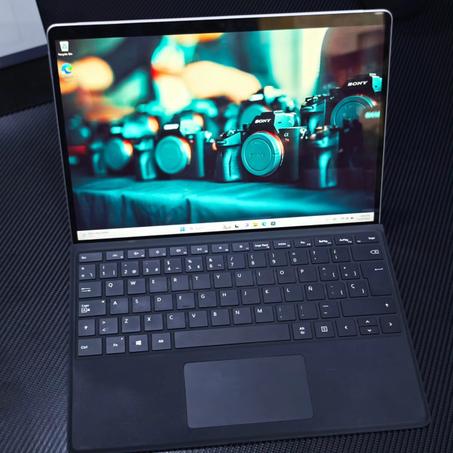 💻 Microsoft Surface Pro 8 – i5 11ᵉ Gen 13 inch 120Hz | 8GB | 256GB