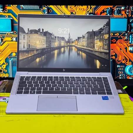 HP EliteBook 840 G8\ i5 11th Gen  16RAM / 256 SSD