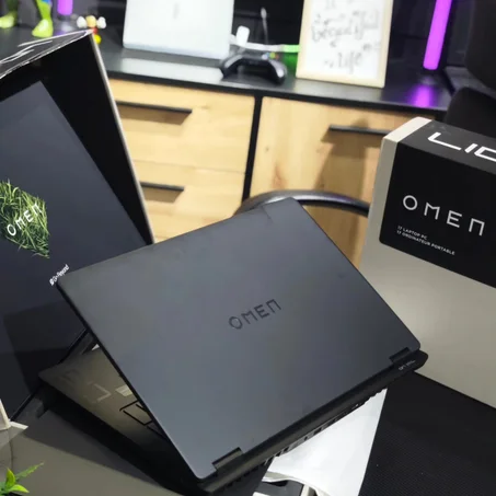 HP OMEN 17 2024 Neuf – Gaming Laptop | Ryzen 7 / Ryzen 9 – RTX 4060 – 16 Go – 1 To SSD