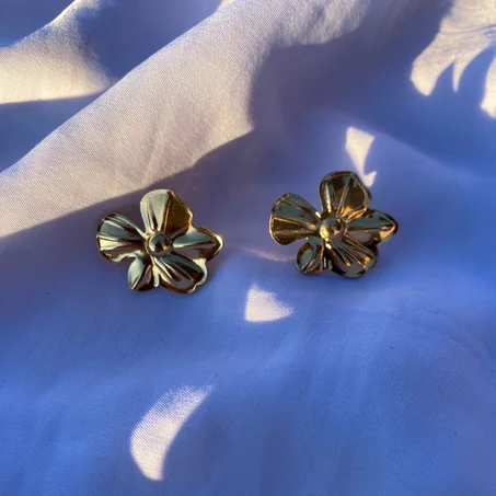 Boucles d'oreilles Clous Fleur Froissée en Acier Inoxydable