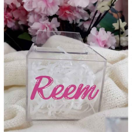 بوكسات اكريلك بالاسم