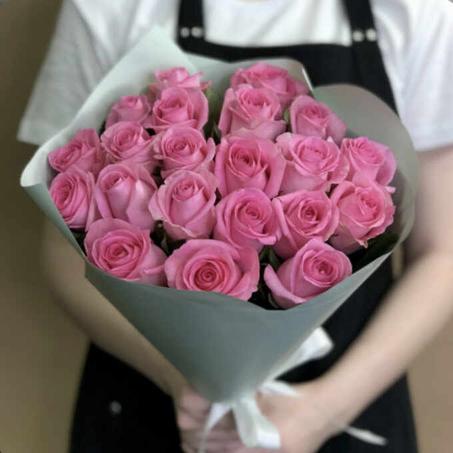 بوكيه ورد مكون من 20 وردة