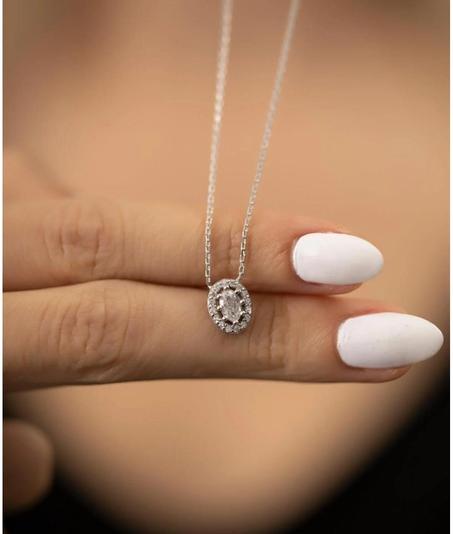 سلسال الكرستالة شبيهة الالماس