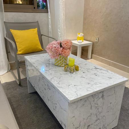 طاولة رخامية فاخرة