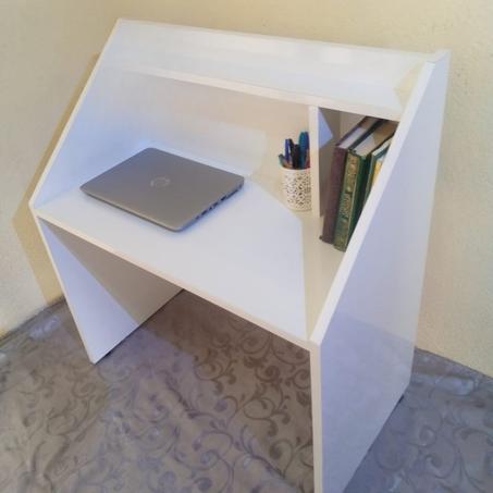 مكتب خشبي أنيق