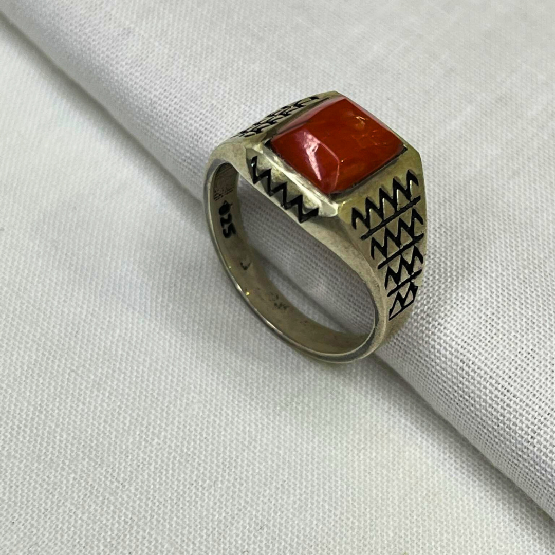 خاتم فضة للرجال مرصع بحجر المرجان الأحمر|Bague en argent sertie de pierre de corail rouge 2