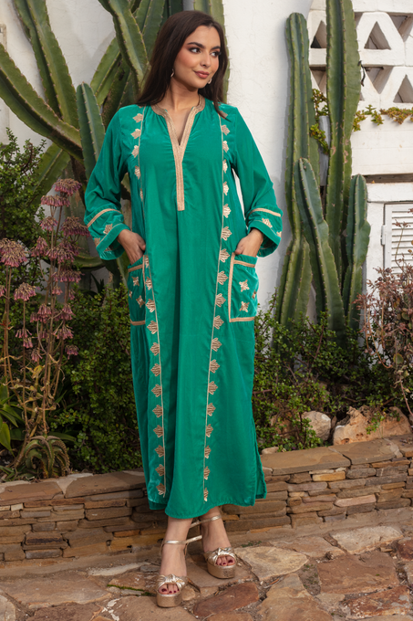 ملابس نسائية