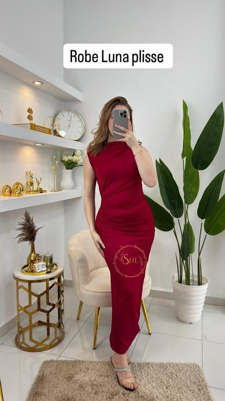 Robe Plisse Sans Manche