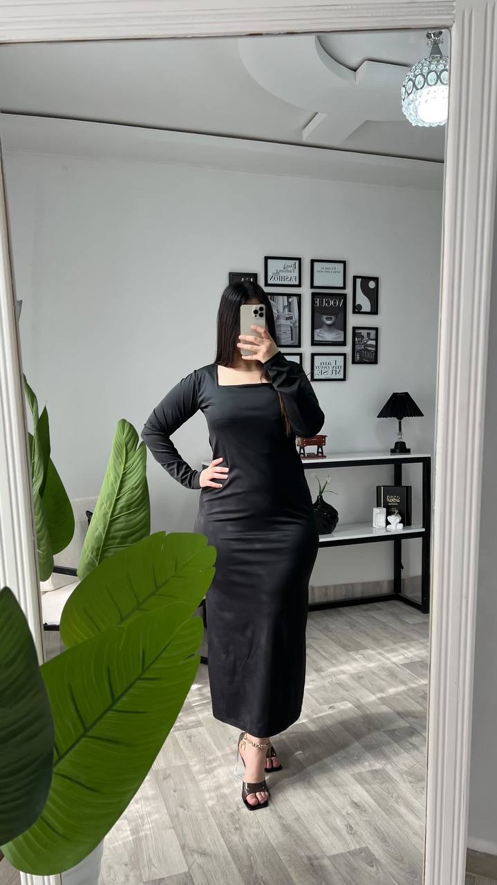 Robe Moulante Longue carre