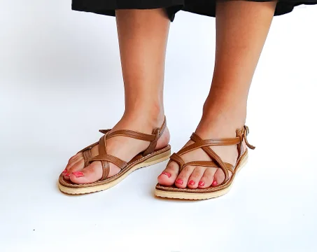 صندلة نسائية موديل 0054