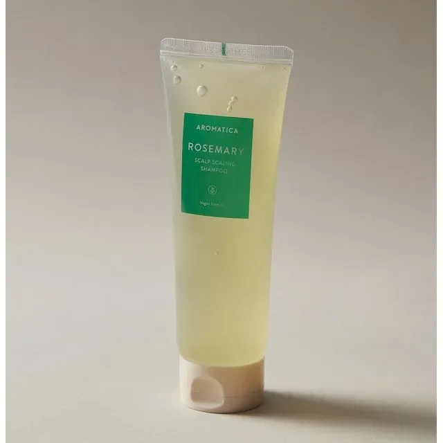 شامبو التنظيف العميق من Aromatica  Scaling shampoo