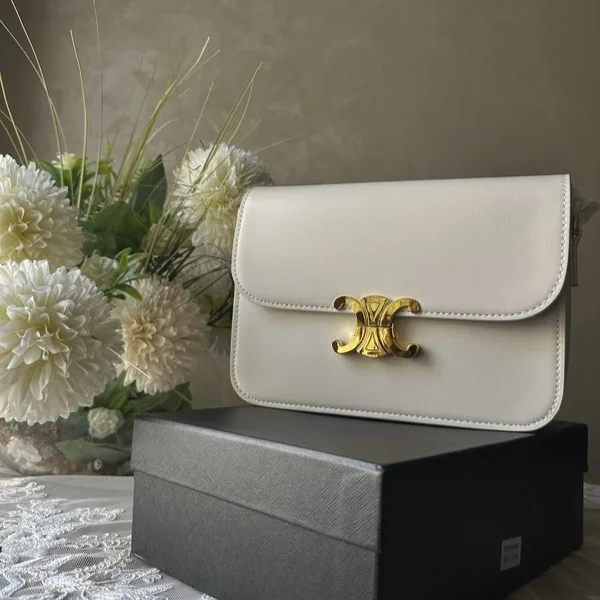 Sac bandoulière Celine Triomphe Teen en cuir
