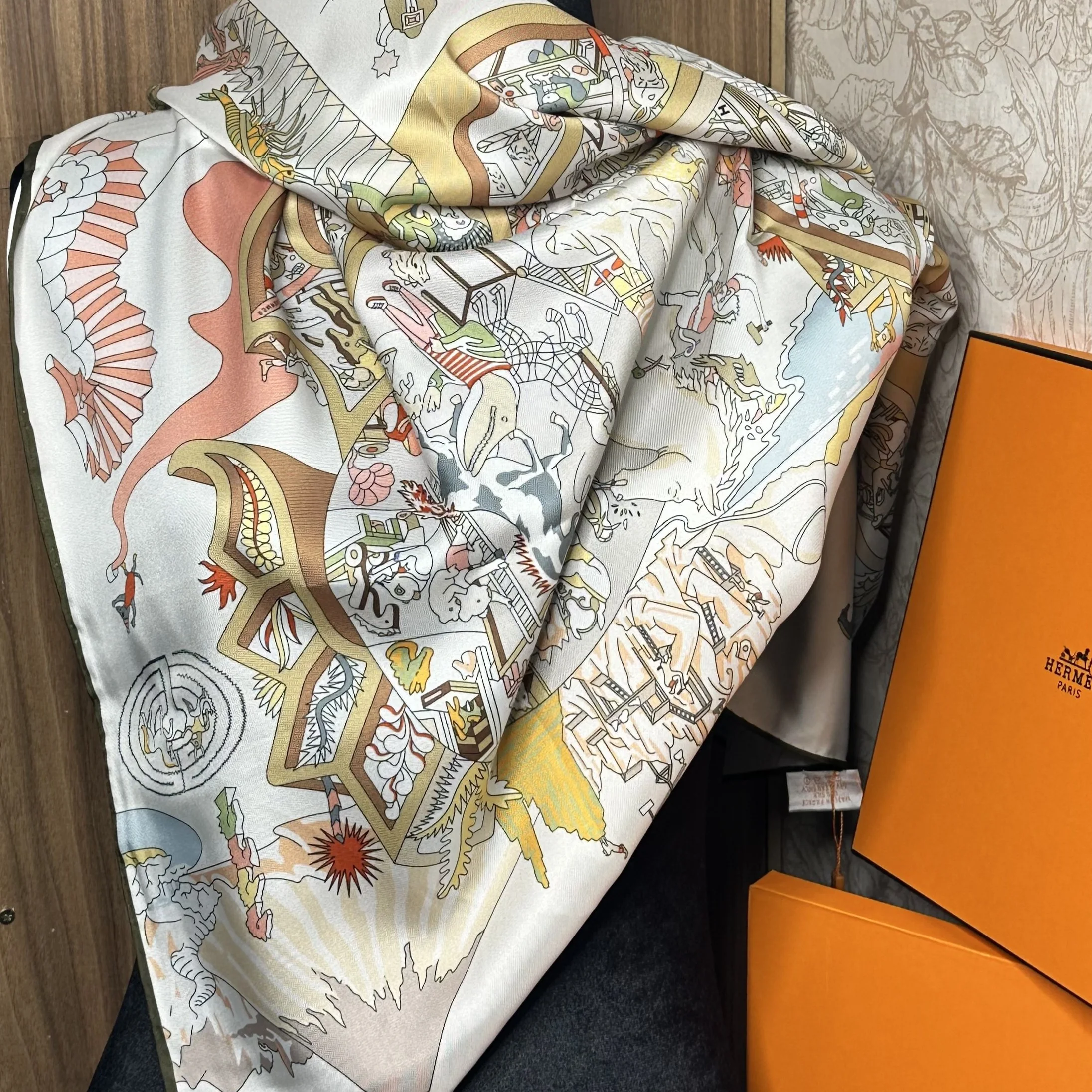 Foulard Hermes Carré Avec Boite (90x90)