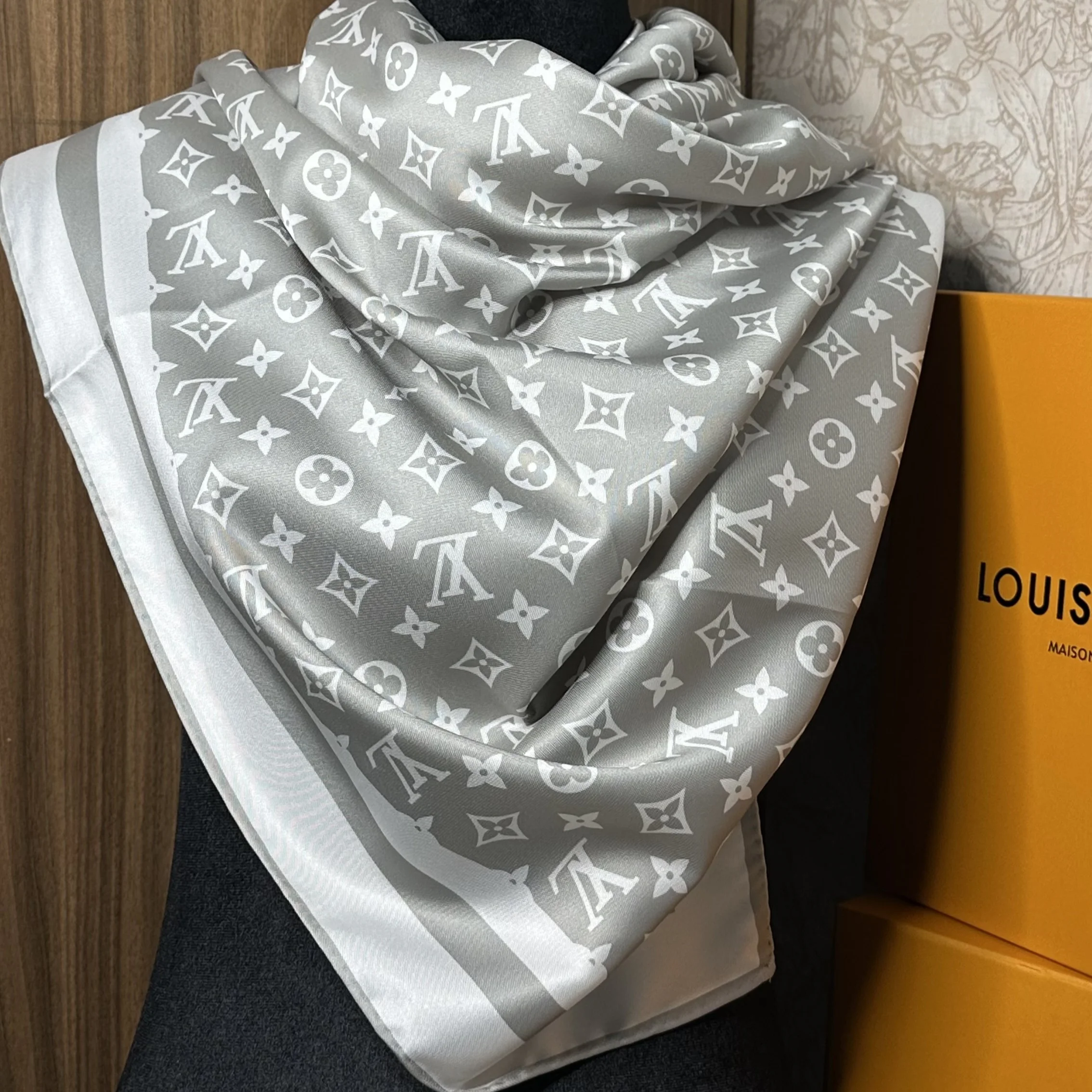 Foulard LV 