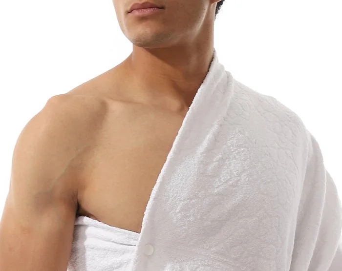 إحرام رجالي قطن 100٪ – راحة وجودة عالية + صمطة الإحرام