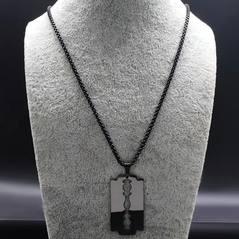 1pc gothique lame rasoir pendentif collier hommes bijoux artificiels couleur noire en acier inoxydable collier hip hop bijoux artificiels détails 3
