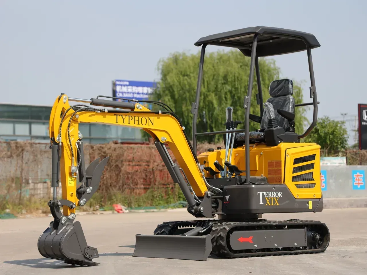 TYPHON TERROR XIX STORM Mini Excavator – 1.8 Ton Trench Digger with Boom Swing, Canopy
